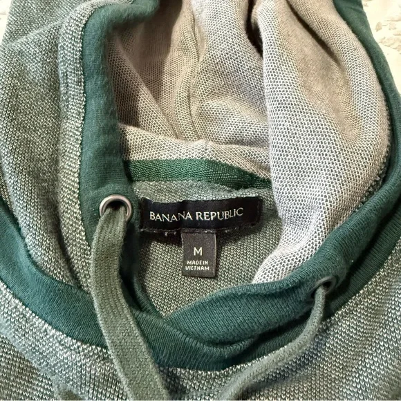 Banana Republic Green Lightweight Hoodie Men’s Size Medium - Picture 4 of 6